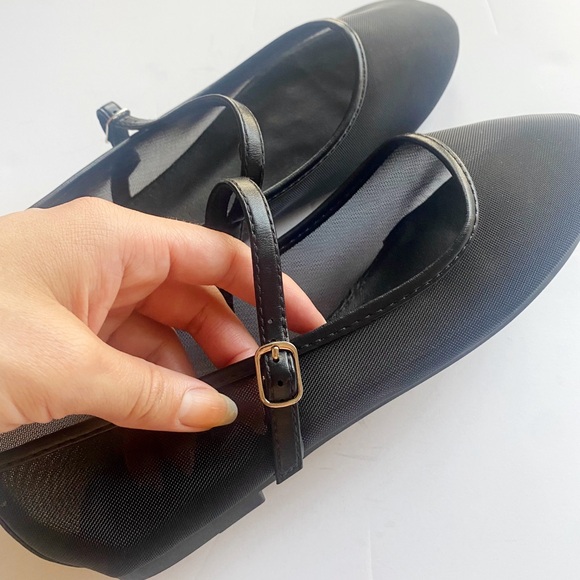 NIB (New in box) Black Mesh Mary Jane Flats - Picture 3 of 5